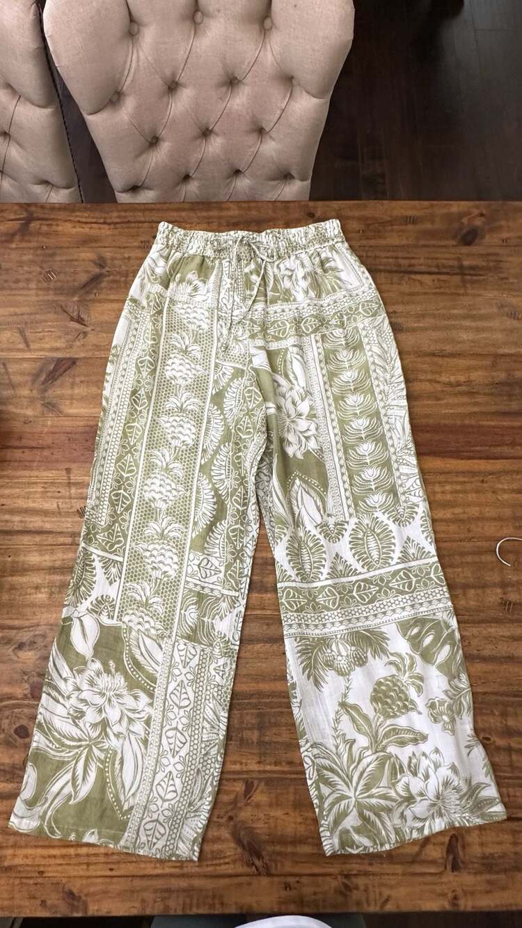 Mlle Gabrielle Wide Leg Pants Size L Green White Tropical Print